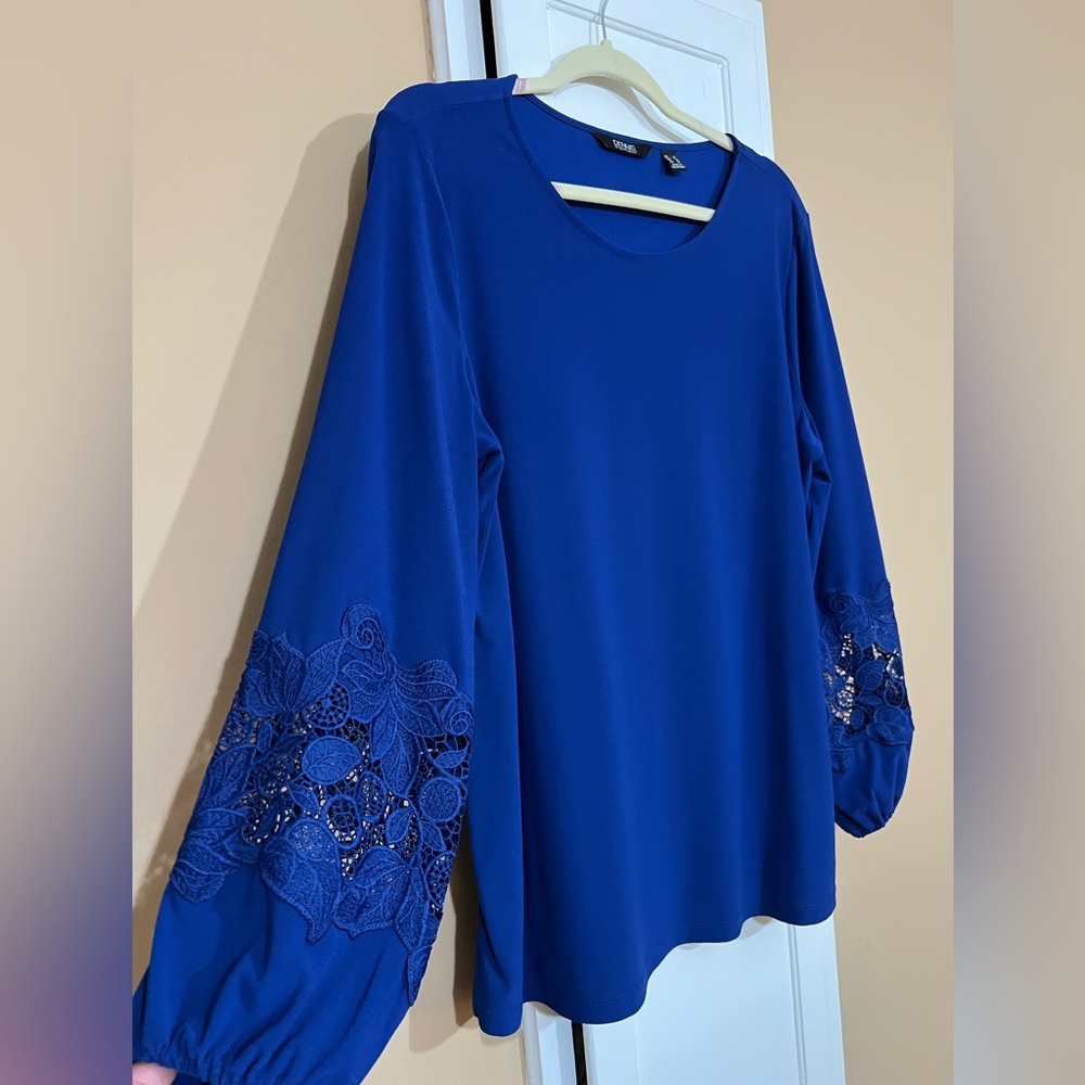 Dennis Basso Blue Lace Sleeve Women's Top